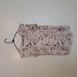 White wrinkle-free Floral Pleione blouse, Size Medium